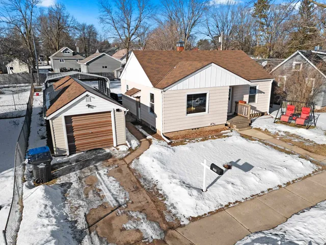 $165,000 | 725 Maiden Lane, Shawano, WI 54166