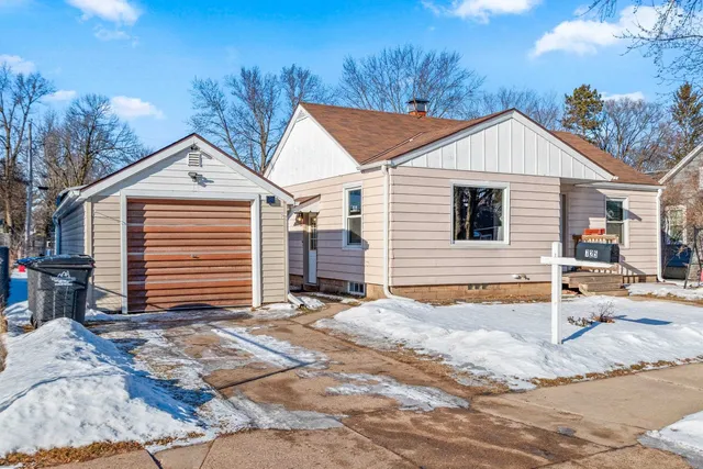 $165,000 | 725 Maiden Lane, Shawano, WI 54166