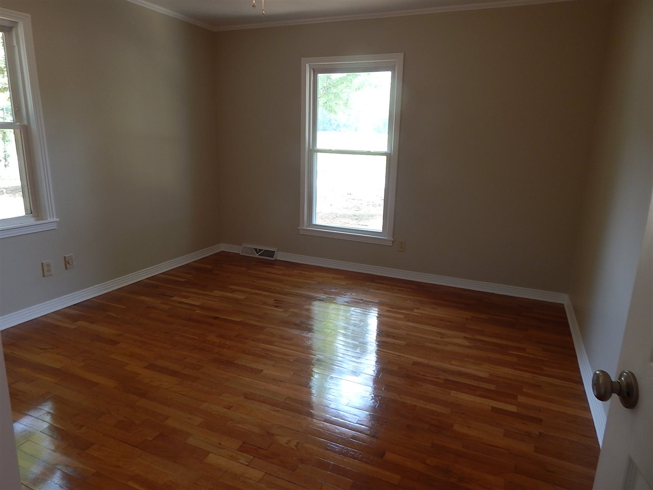8405 Clifton Road Savannah, TN 38372 - Photo 8 of 25 Gallery Image 8