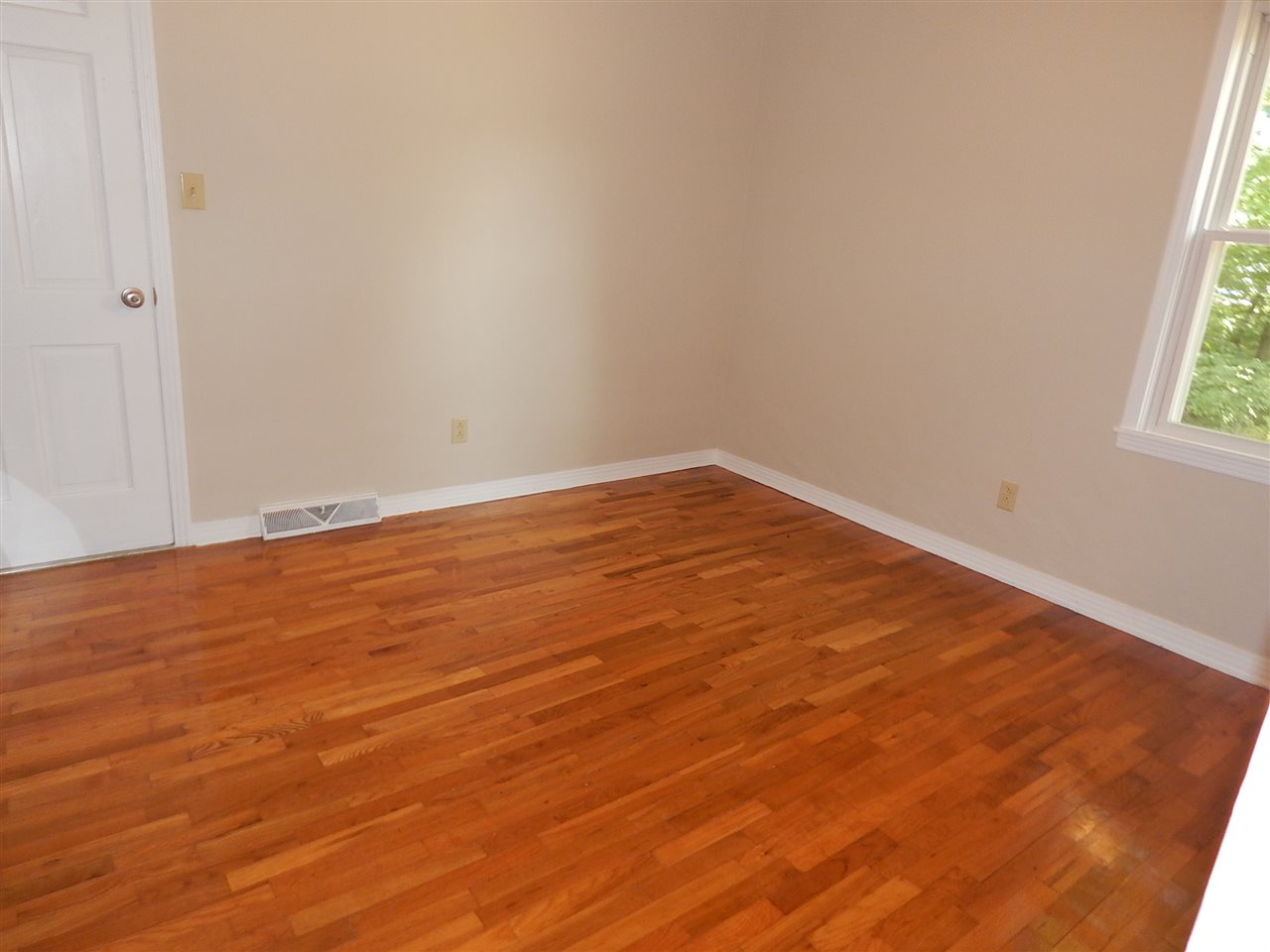 8405 Clifton Road Savannah, TN 38372 - Photo 9 of 25 Gallery Image 9