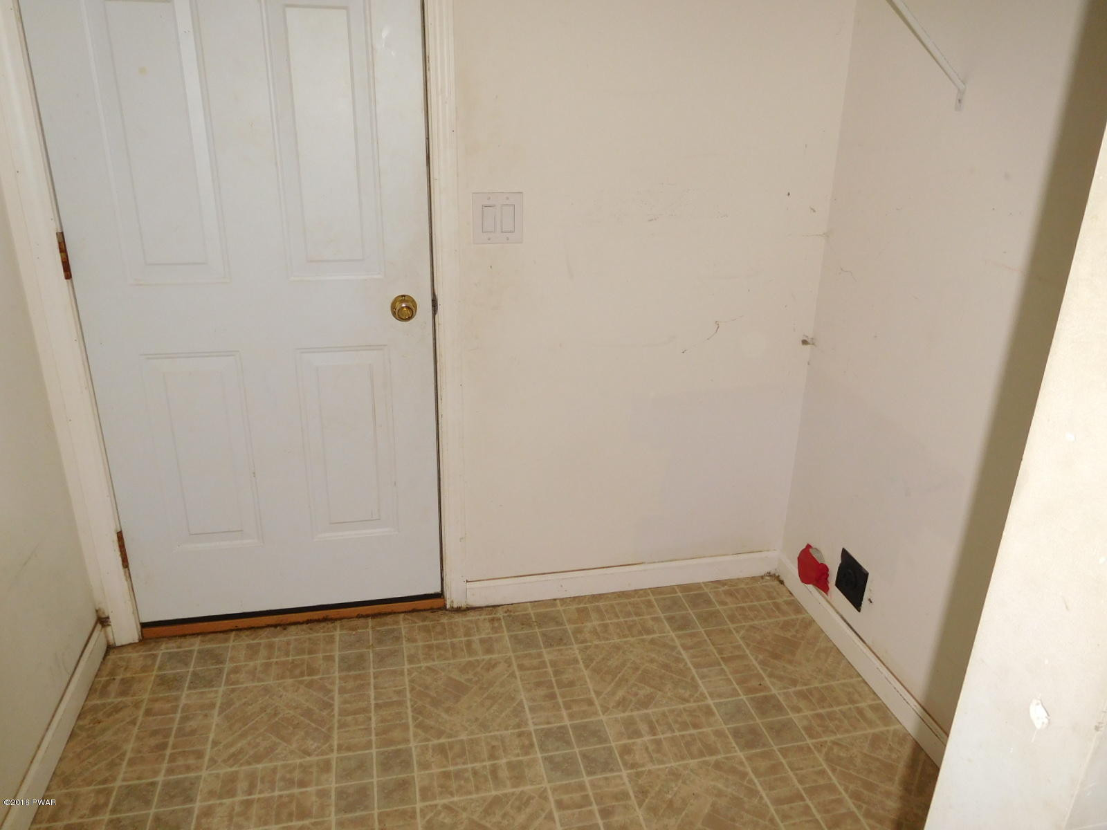118 Dogwood Road Dingmans Ferry, PA 18328 - Photo 15 of 23 DSCN9213