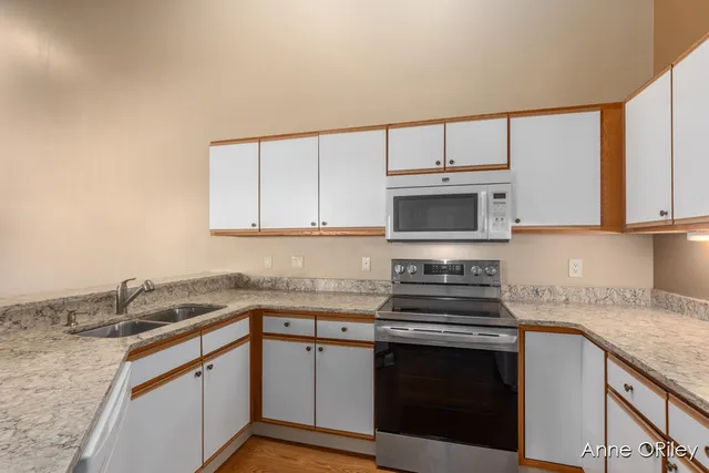 $180,000 | 8510 North Jasonville Court Southeast, Caledonia, MI 49316