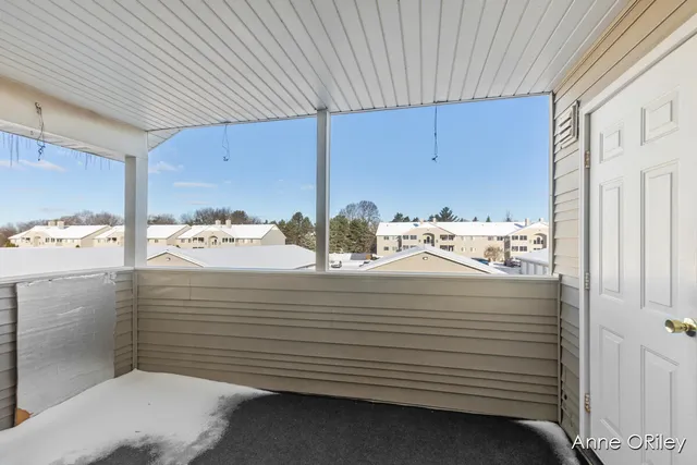 $180,000 | 8510 North Jasonville Court Southeast, Caledonia, MI 49316