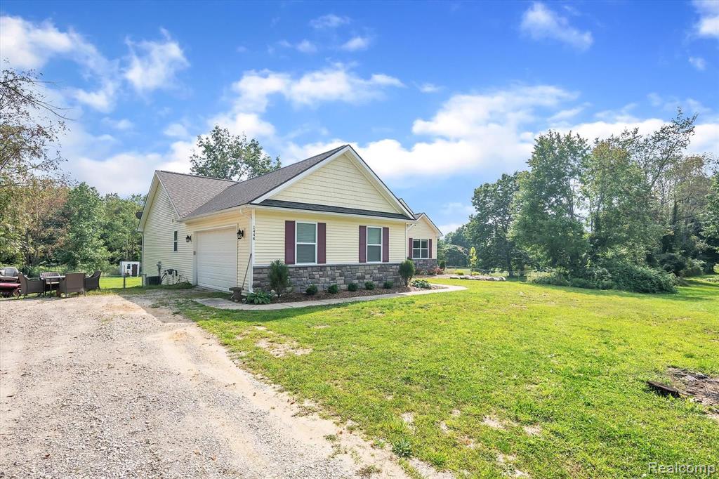 1448 Argentine Road Howell, MI 48843 - Photo 2 of 42