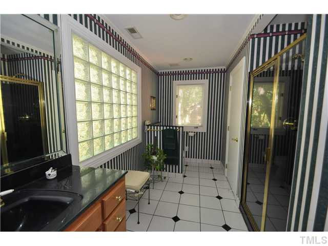 6424 Rushingbrook Drive Raleigh, NC 27612 - Photo 16 of 25 Master Bath/Spa