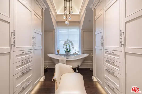 $16,750,000 | 5076 Island Forest Place, Westlake Village, CA 91362