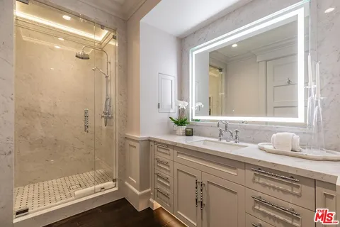 $16,750,000 | 5076 Island Forest Place, Westlake Village, CA 91362