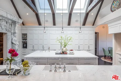 $16,750,000 | 5076 Island Forest Place, Westlake Village, CA 91362