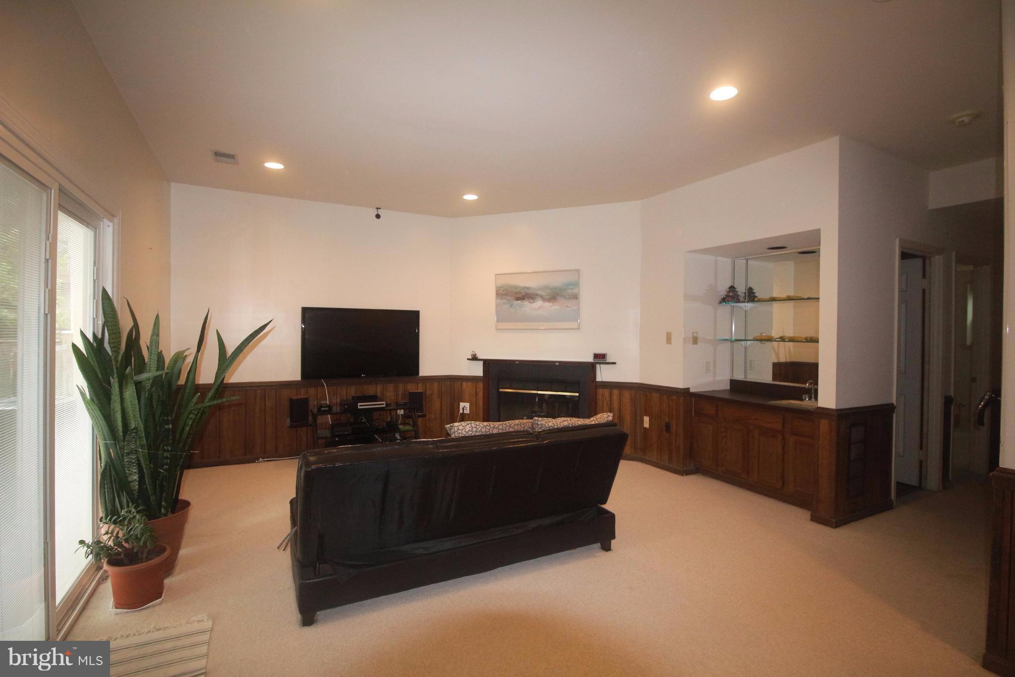 2425 McCormick Road Rockville, MD 20850 - Photo 18 of 26 Interior (General)