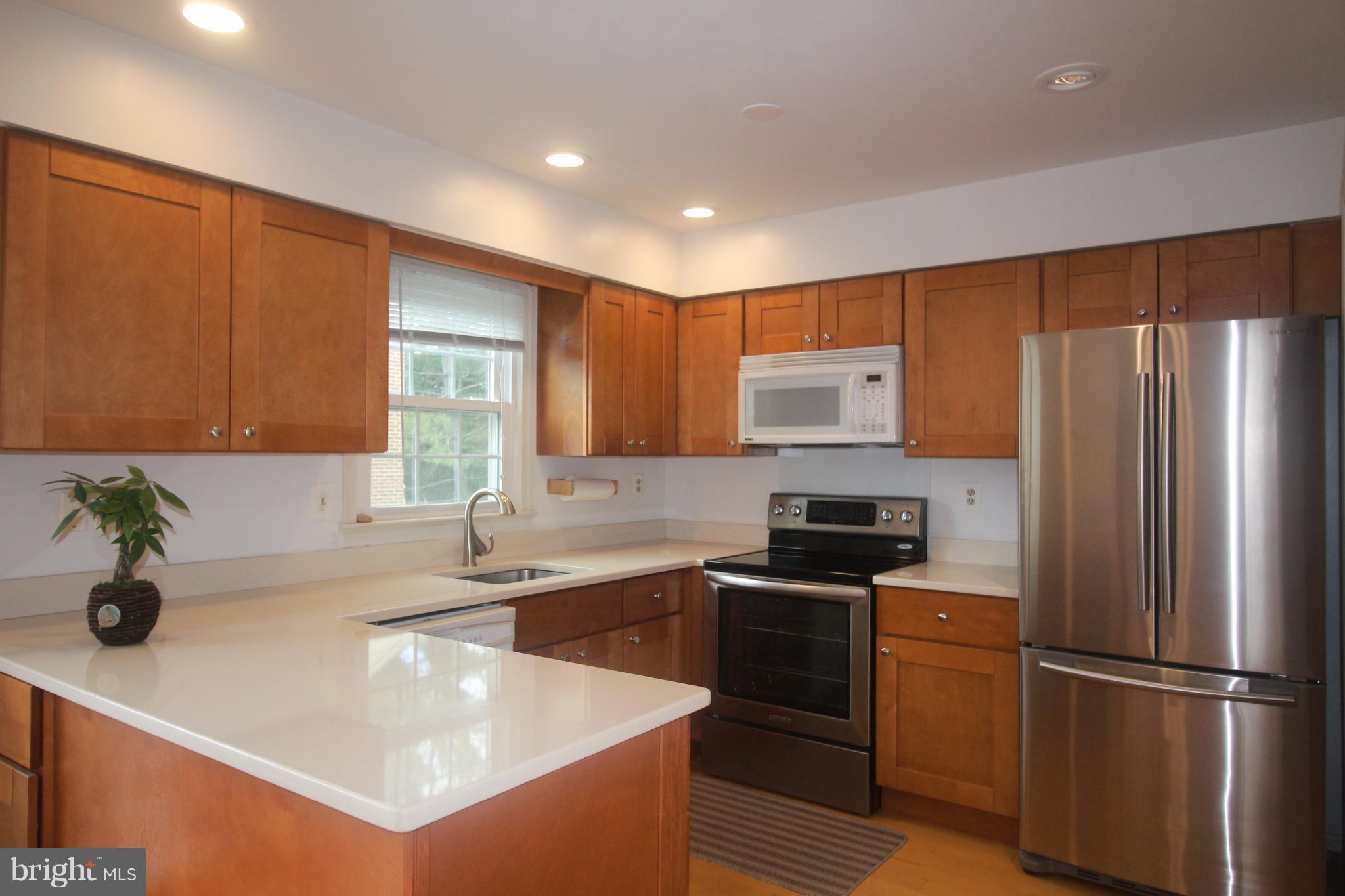2425 McCormick Road Rockville, MD 20850 - Photo 5 of 26 Kitchen
