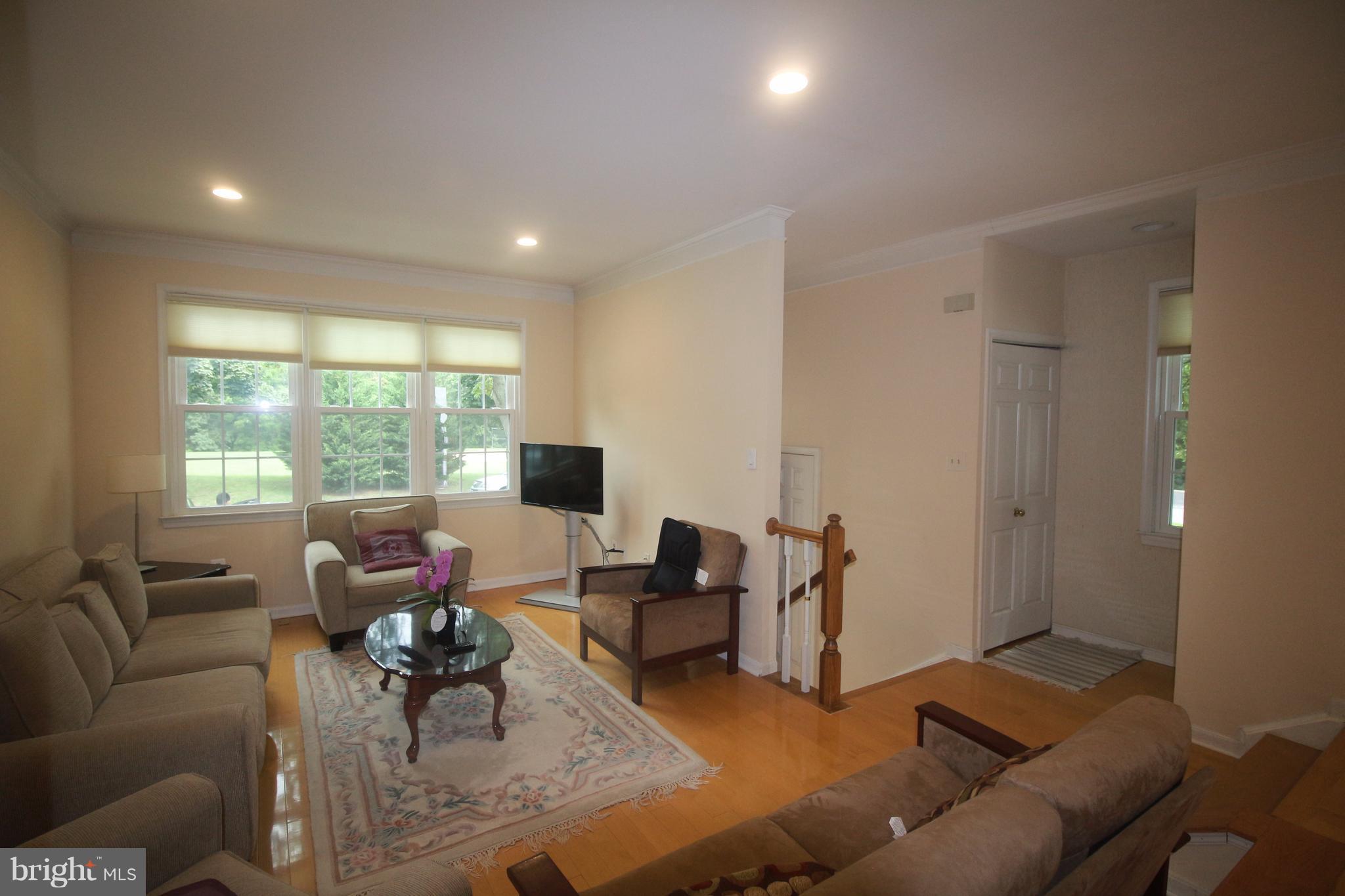2425 McCormick Road Rockville, MD 20850 - Photo 10 of 26 Interior (General)