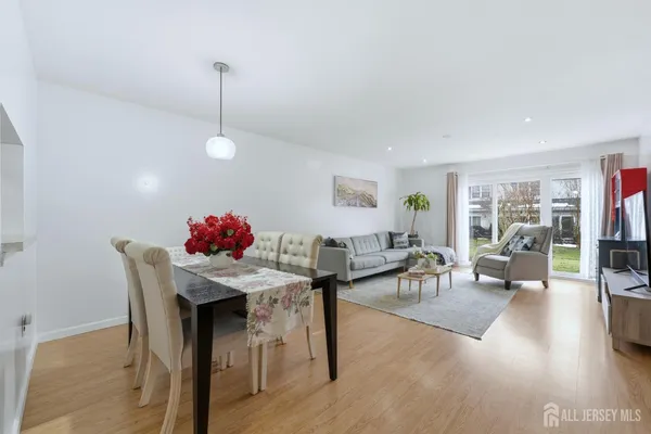 $435,000 | 334 McDowell Drive, East Brunswick, NJ 08816