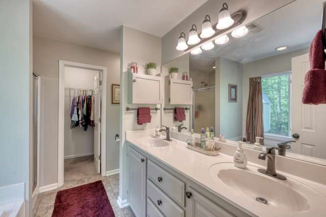 238 Ridge View Lane Hayesville, NC 28904 - Photo 22 of 48 Primary Bedroom
