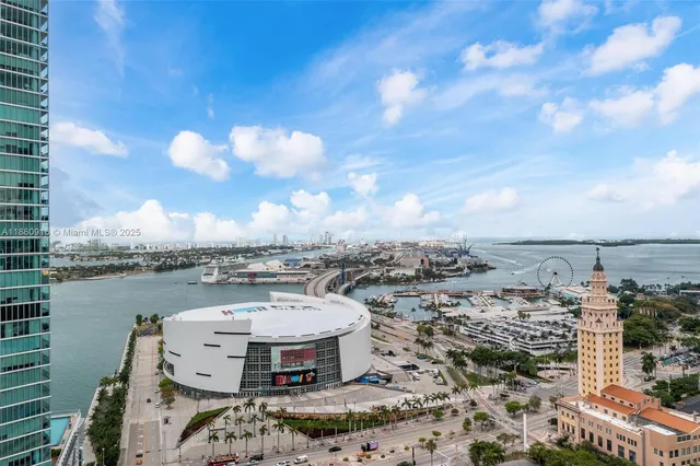 a picture of city view