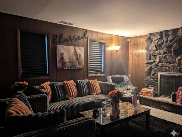 $239,900 | 339 South Dorchester Avenue, Glenwood, IL 60425