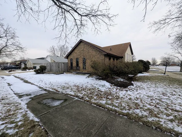 $239,900 | 339 South Dorchester Avenue, Glenwood, IL 60425