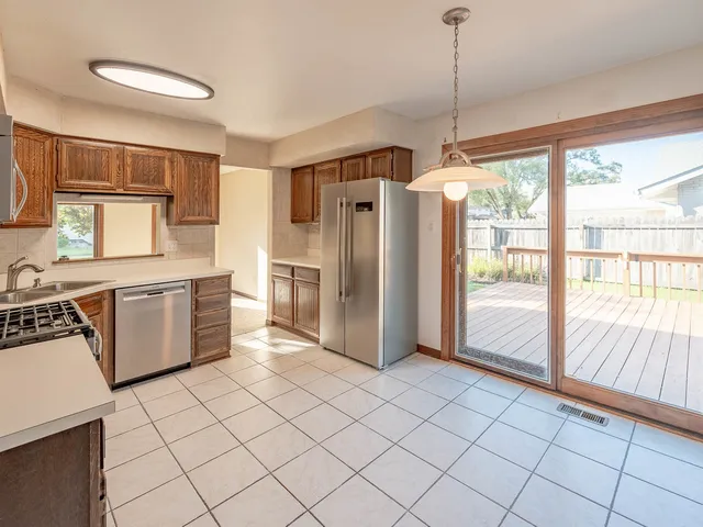 $239,900 | 339 South Dorchester Avenue, Glenwood, IL 60425