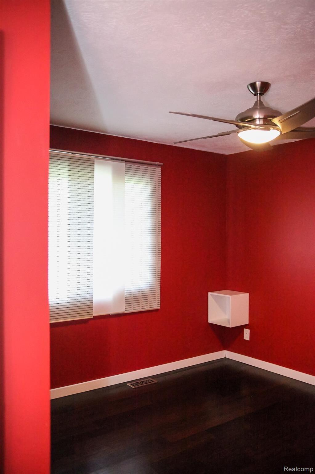 15722 Turner Road Lansing, MI 48906 - Photo 20 of 47 IMG_4866.jpg