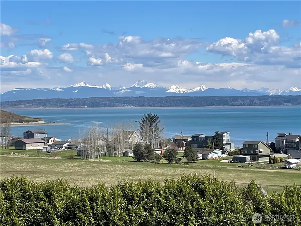 $1,500,000 | 505 South Michelle Drive, Camano Island, WA 98282