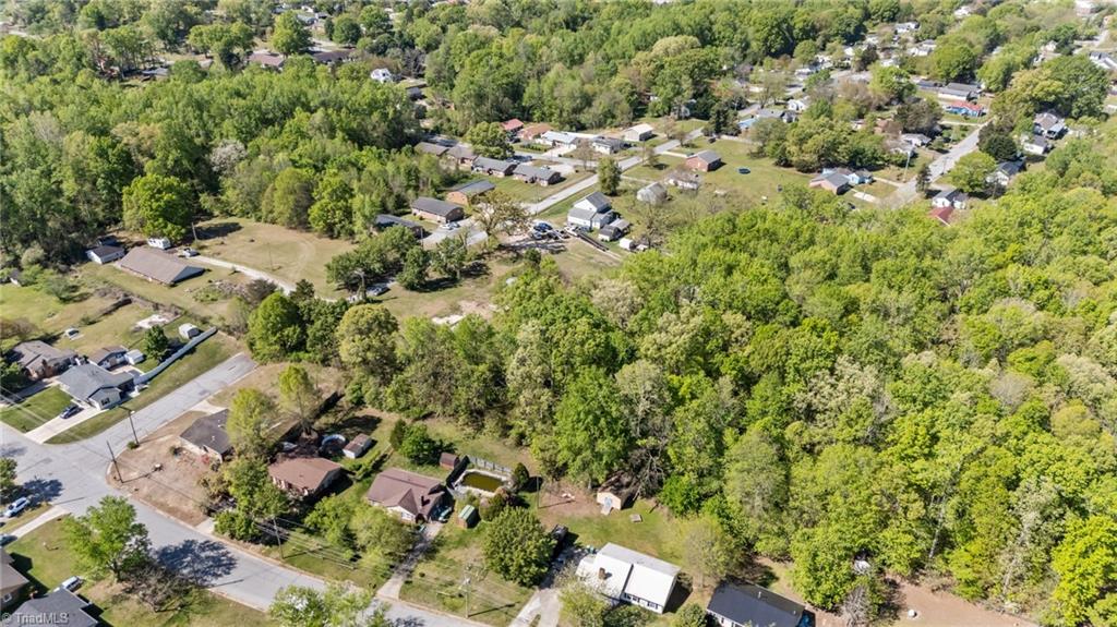 1011 Gaines Avenue High Point, NC 27263 - Photo 7 of 10