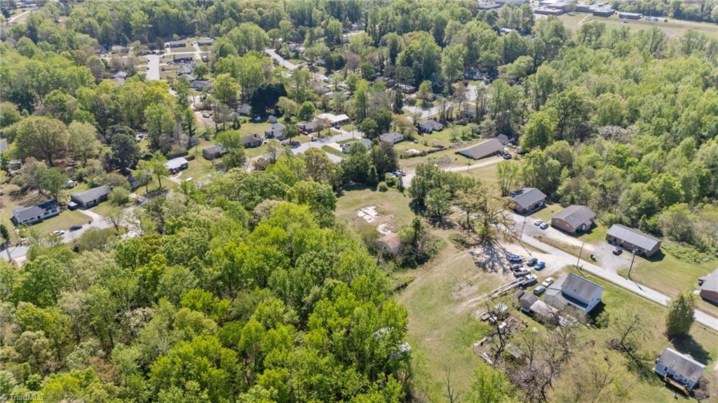 1011 Gaines Avenue High Point, NC 27263 - Photo 8 of 10