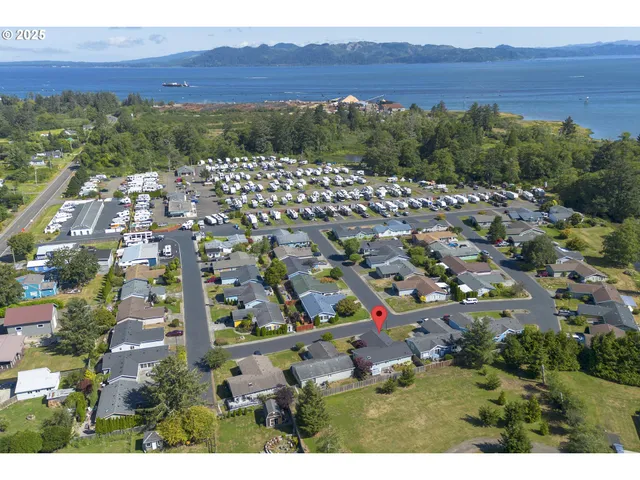 $140,000 | 1100 Northwest Warrenton Drive, Unit 338, Warrenton, OR 97146