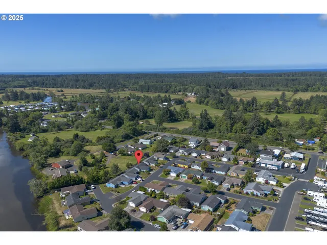 $140,000 | 1100 Northwest Warrenton Drive, Unit 338, Warrenton, OR 97146