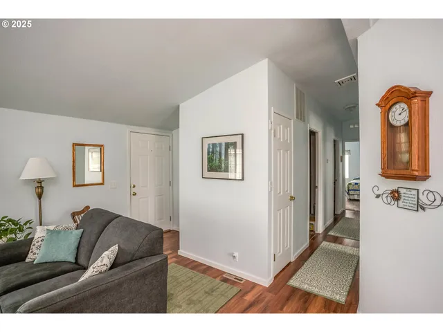 $140,000 | 1100 Northwest Warrenton Drive, Unit 338, Warrenton, OR 97146