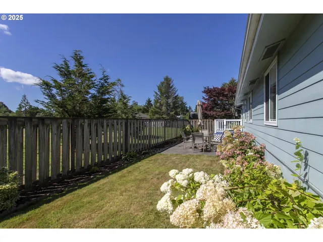 $140,000 | 1100 Northwest Warrenton Drive, Unit 338, Warrenton, OR 97146