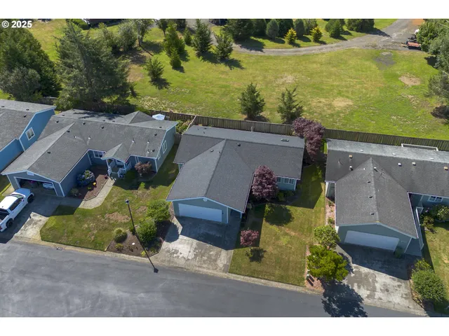 $140,000 | 1100 Northwest Warrenton Drive, Unit 338, Warrenton, OR 97146