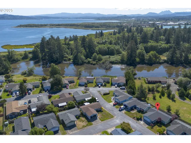 $140,000 | 1100 Northwest Warrenton Drive, Unit 338, Warrenton, OR 97146