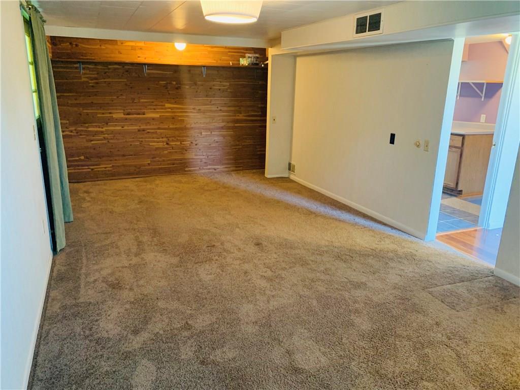 9909 Walker Road Elizabeth, PA 15037 - Photo 21 of 25 Spacious game room