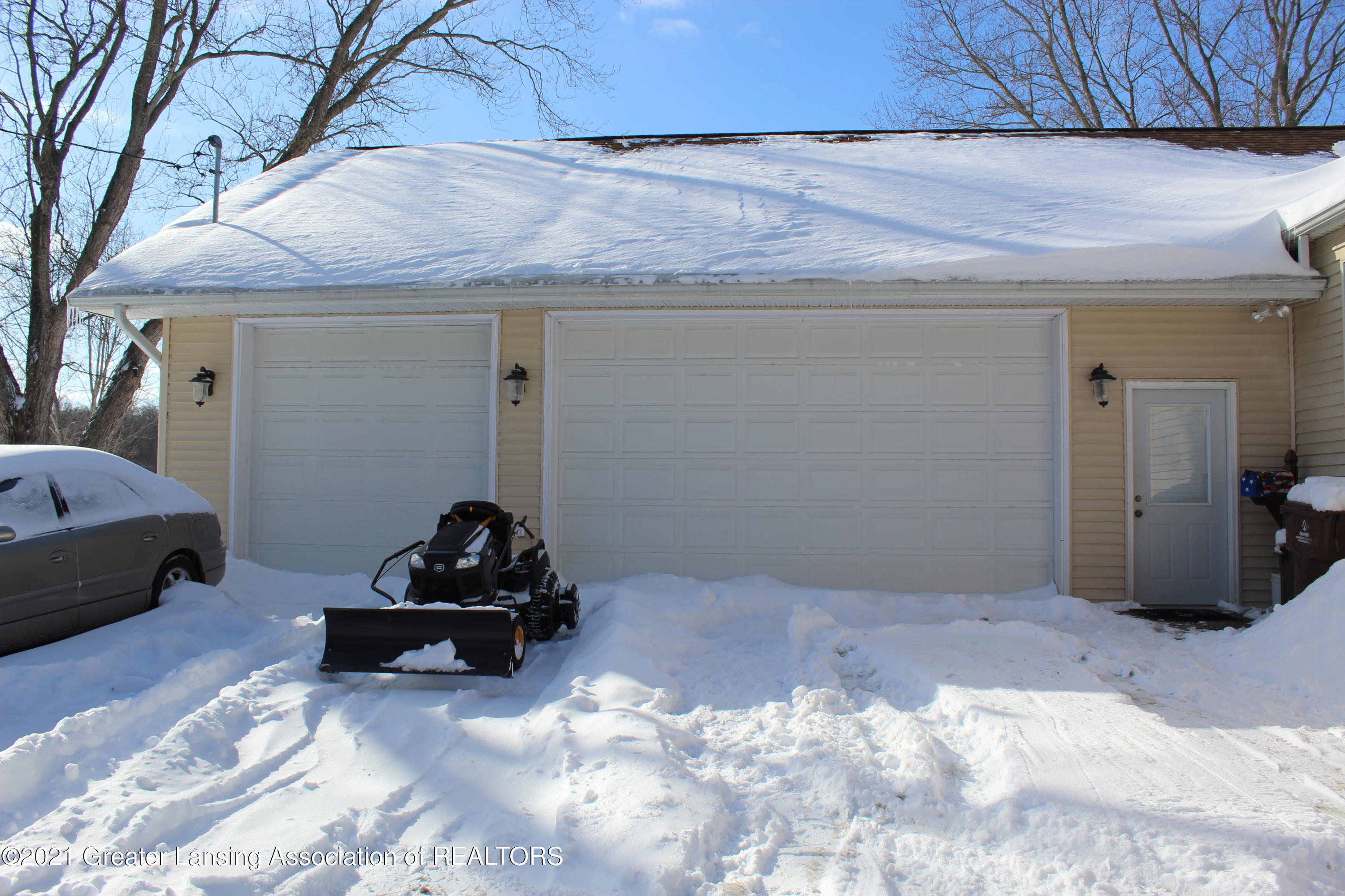 2822 North Aurelius Road Lansing, MI 48910 - Photo 3 of 50 3 - front