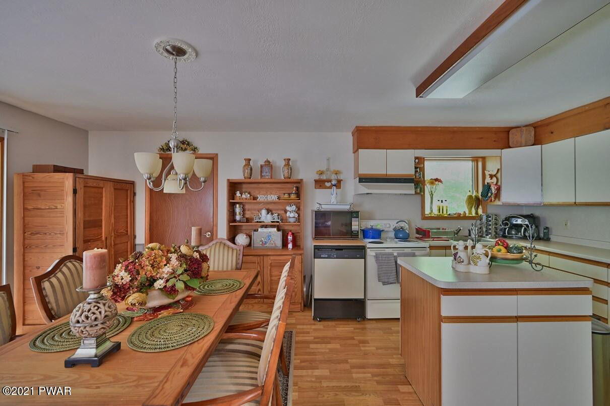 207 Boulder Road Lake Ariel, PA 18436 - Photo 25 of 66