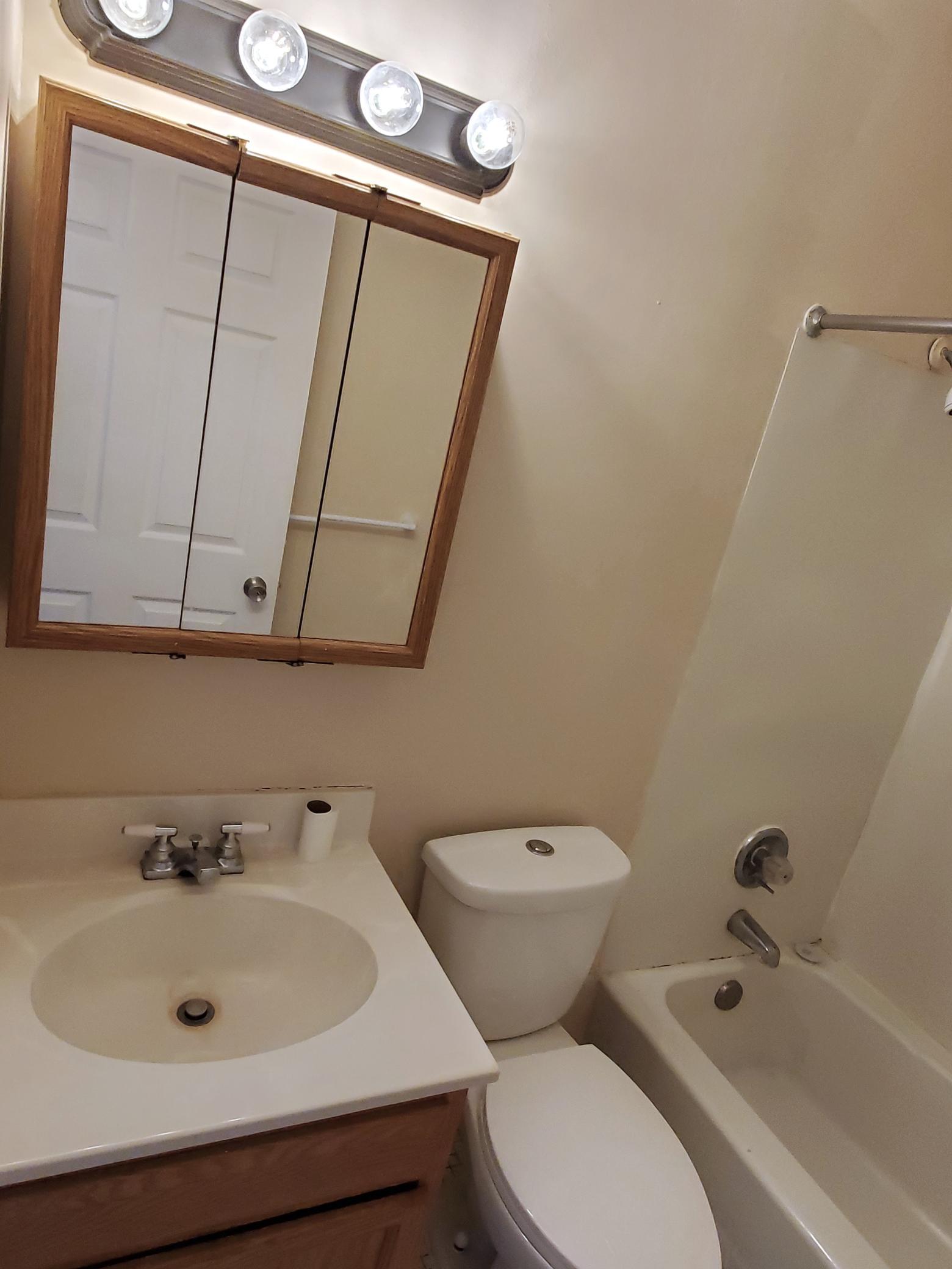 808 Evergreen Avenue, Unit 103 Olivia, MN 56277 - Photo 11 of 14