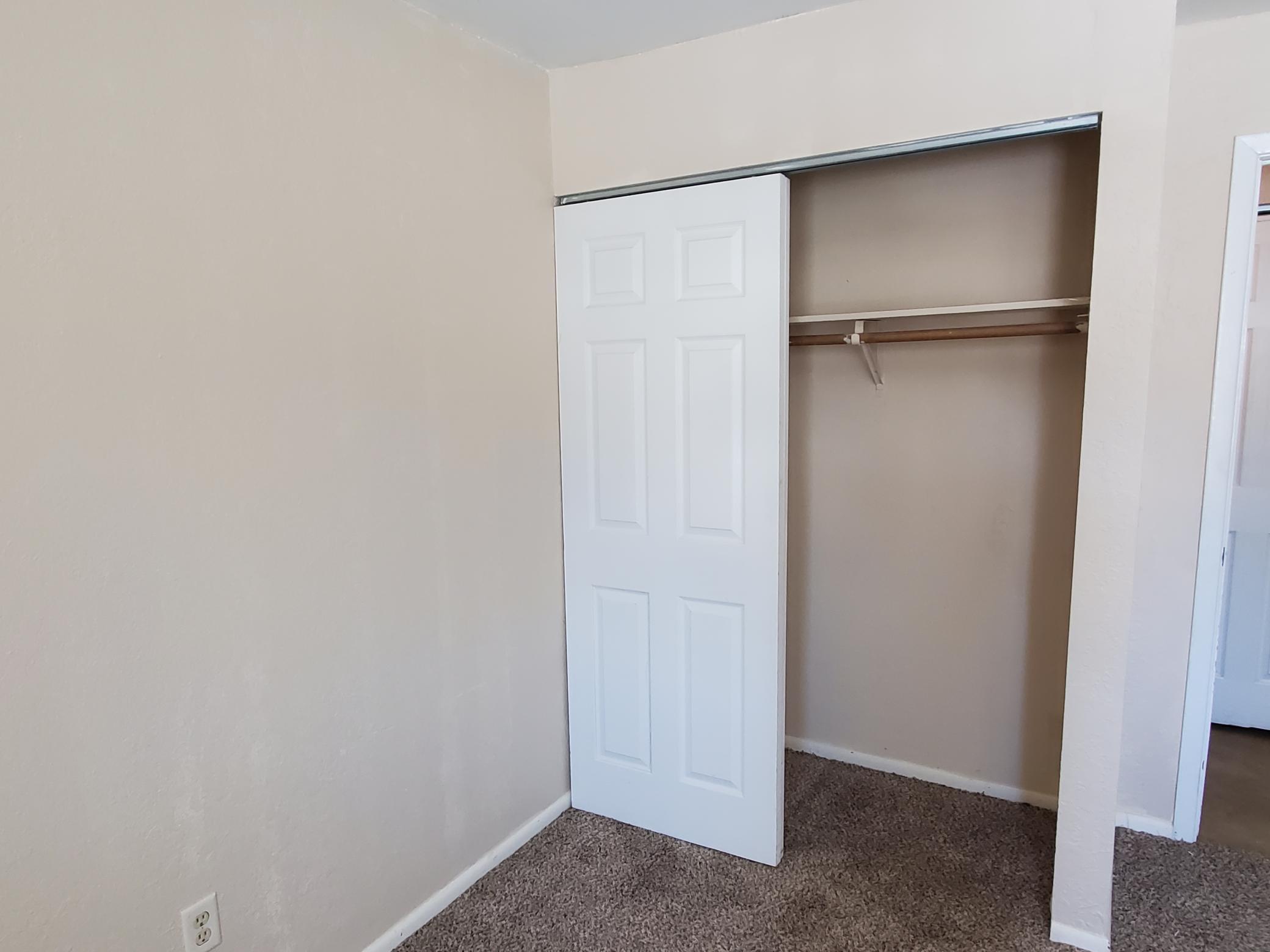 808 Evergreen Avenue, Unit 103 Olivia, MN 56277 - Photo 7 of 14