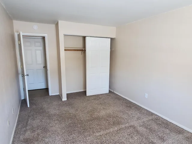 $750 | 808 Evergreen Avenue, Unit 103, Olivia, MN 56277