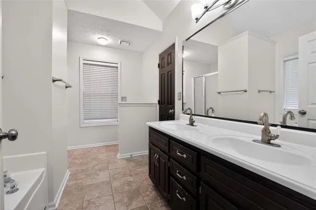 $2,440 | 630 Castlebar Way, McDonough, GA 30253