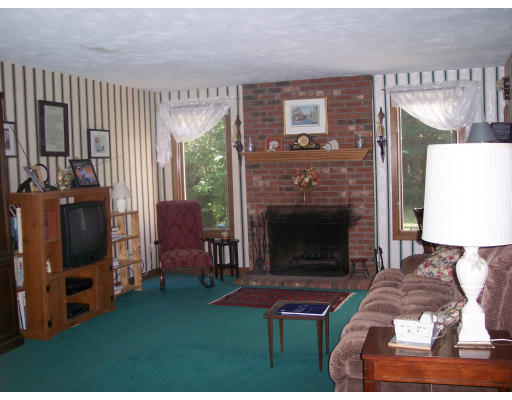165 Hickory Road Wrentham, MA 02093 - Photo 6 of 8 Gallery Image 6