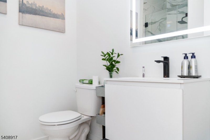 147 Forest Street Montclair, NJ 07042 - Photo 9 of 10