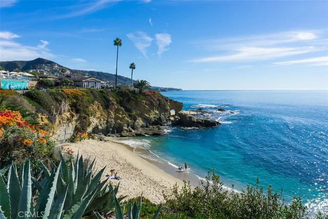 $2,499,000 | 1445 Bluebird Canyon Drive, Laguna Beach, CA 92651