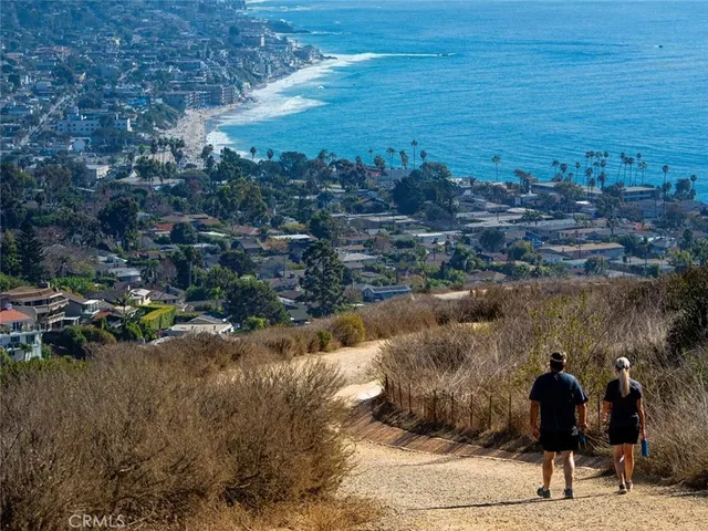 $2,499,000 | 1445 Bluebird Canyon Drive, Laguna Beach, CA 92651