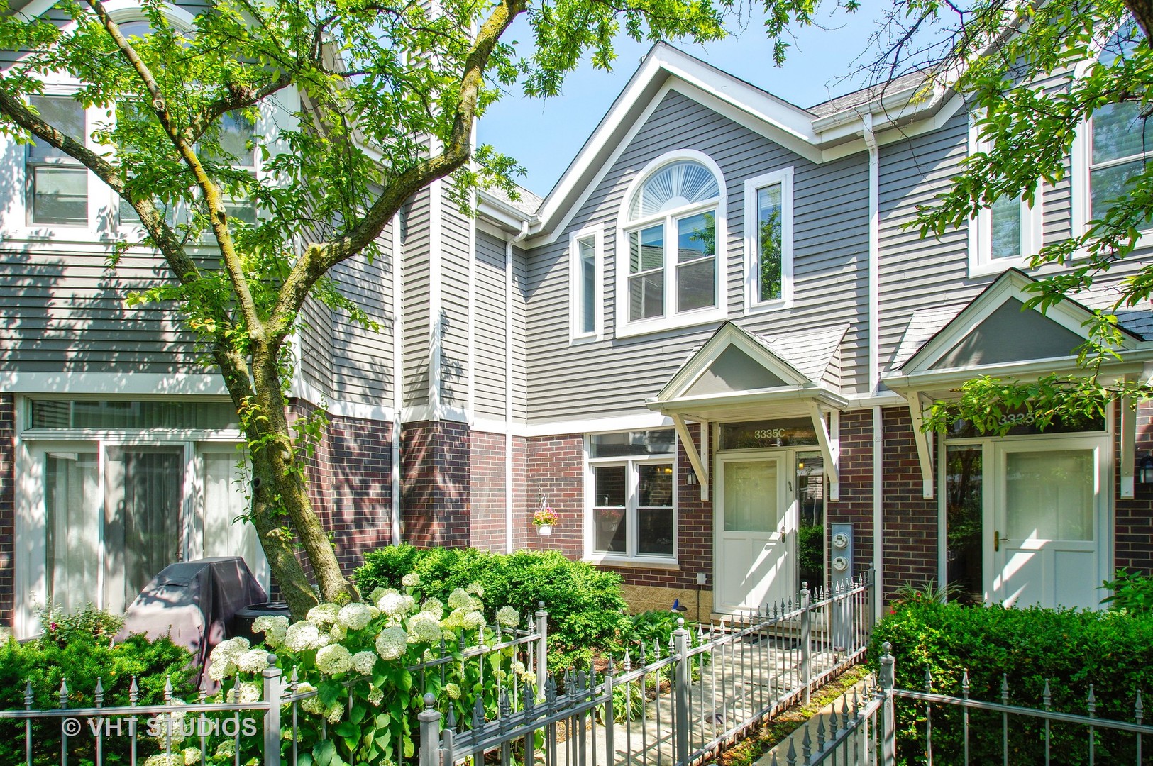 3335 North Racine Avenue, Unit C Chicago, IL 60657 - Photo 1 of 12