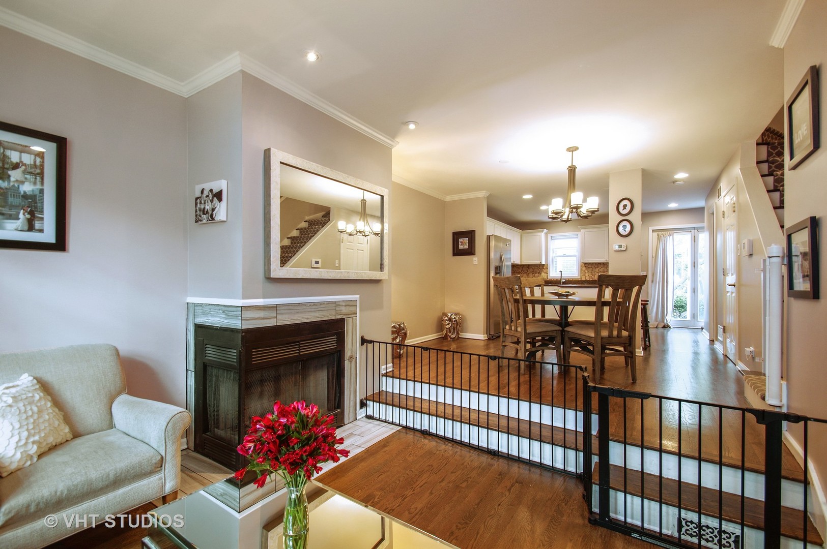 3335 North Racine Avenue, Unit C Chicago, IL 60657 - Photo 3 of 12