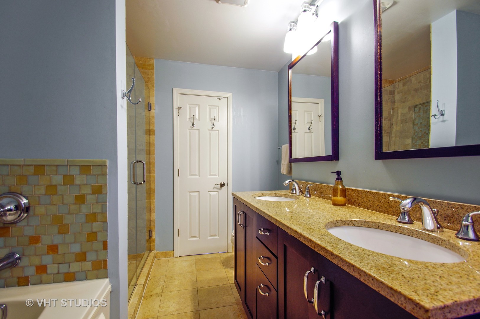 3335 North Racine Avenue, Unit C Chicago, IL 60657 - Photo 8 of 12