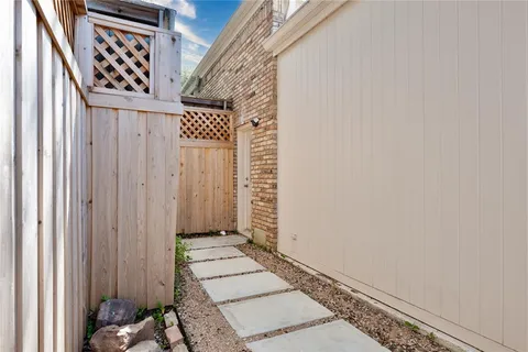 $2,125,000 | 31 Stonecourt Drive, Dallas, TX 75225