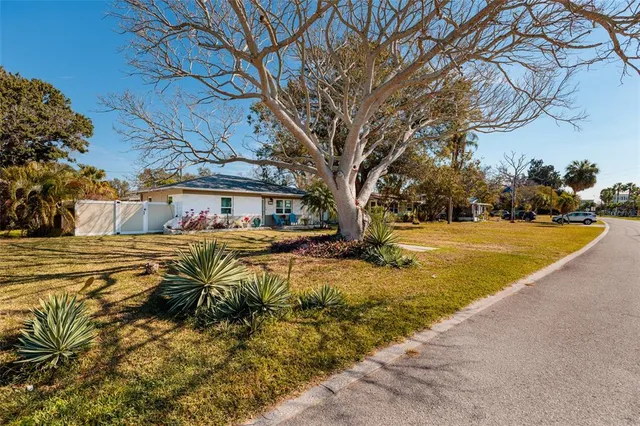 $459,000 | 7201 Grevilla Avenue South, South Pasadena, FL 33707