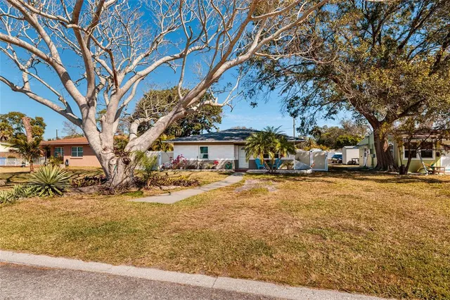 $459,000 | 7201 Grevilla Avenue South, South Pasadena, FL 33707