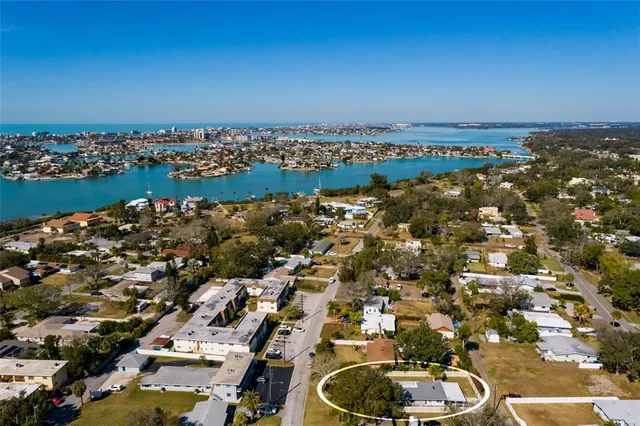 $459,000 | 7201 Grevilla Avenue South, South Pasadena, FL 33707