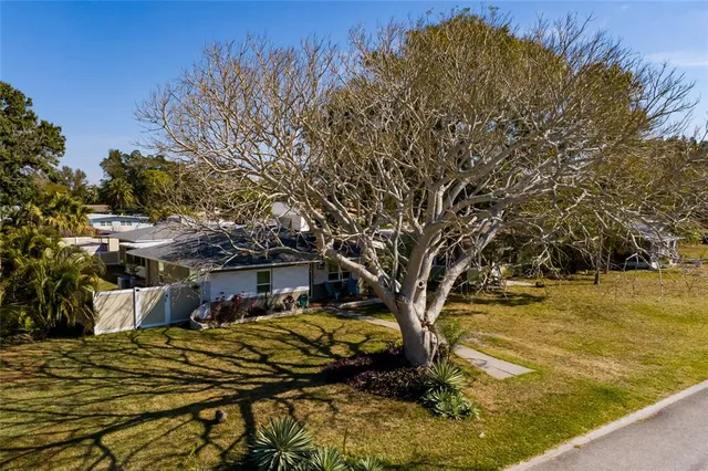 $459,000 | 7201 Grevilla Avenue South, South Pasadena, FL 33707